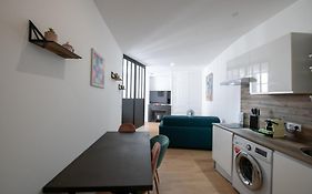 L'Arty - Très joli studio moderne place Valmy